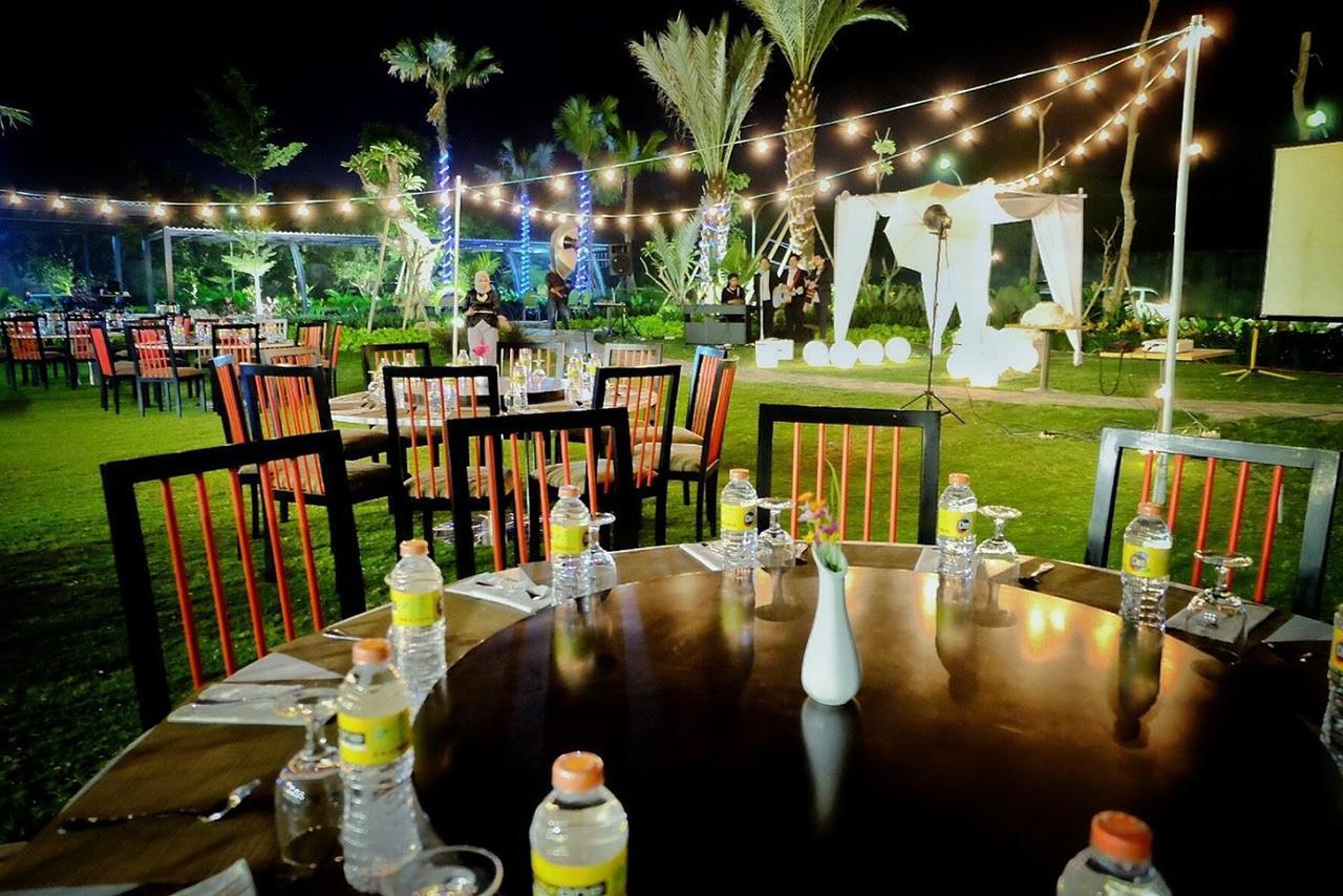 Maxonehotels At Resort Makassar Dış mekan fotoğraf