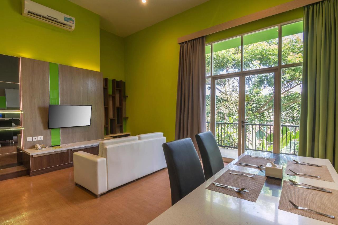 Maxonehotels At Resort Makassar Dış mekan fotoğraf